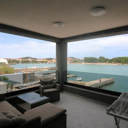Villa Muzo Betina  Exteriér fotografie