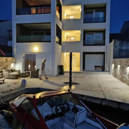 Villa Muzo Betina  Exteriér fotografie