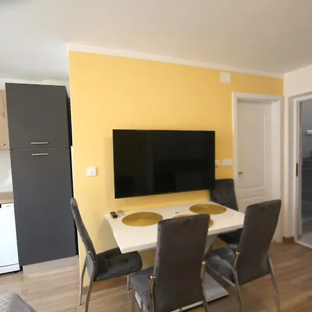 Villa Muzo Betina  Exteriér fotografie