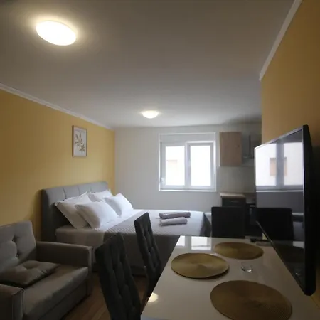 Villa Muzo Betina  Exteriér fotografie
