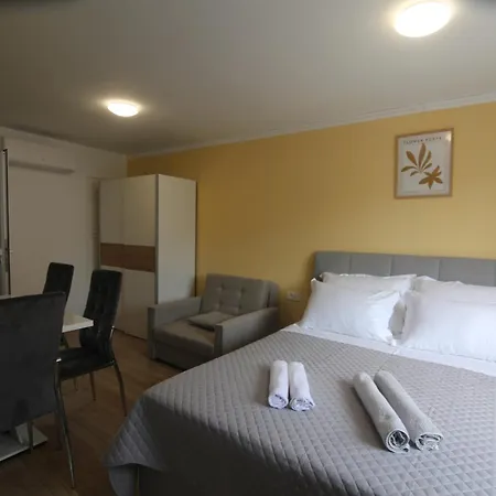 Villa Muzo Betina  Exteriér fotografie