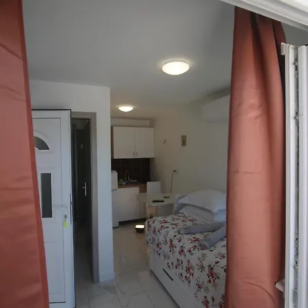 Villa Muzo Betina  Exteriér fotografie