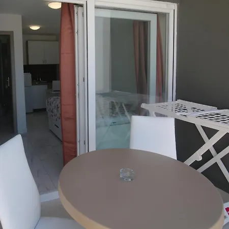 Villa Muzo Betina  Exteriér fotografie